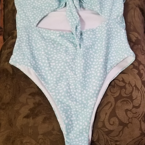 Shein one piece swimsuit - Picture 3 of 6